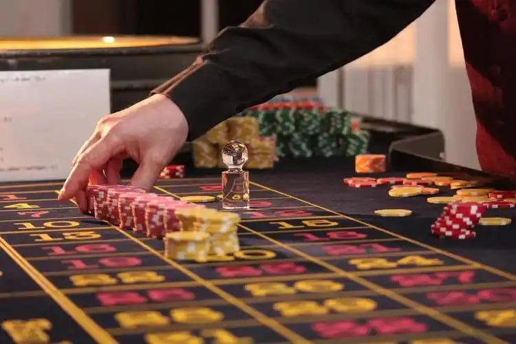 topslots Live Casino Real Dealer Myanmar MMK